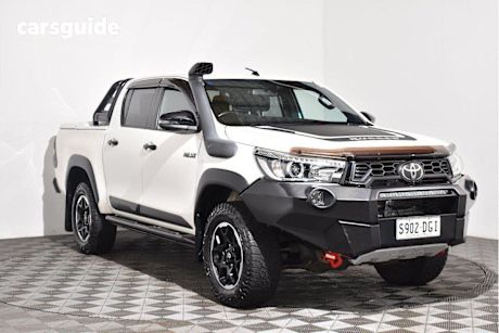 White 2019 Toyota Hilux Ute Tray RUGGED X 4X4