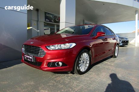 Red 2015 Ford Mondeo Hatchback Trend