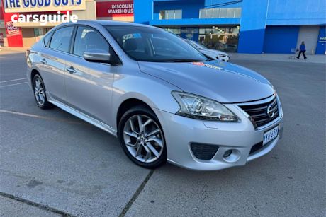 Silver 2015 Nissan Pulsar Sedan SSS