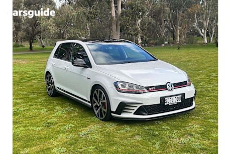 White 2016 Volkswagen Golf Hatch GTI F