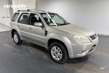 Silver 2010 Ford Escape Wagon