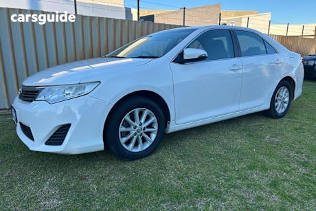 White 2014 Toyota Camry Sedan Altise