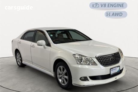 White 2013 Toyota Crown Sedan Majesta G