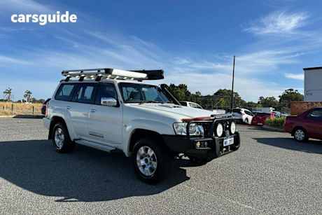 White 2015 Nissan Patrol Wagon ST (4X4)