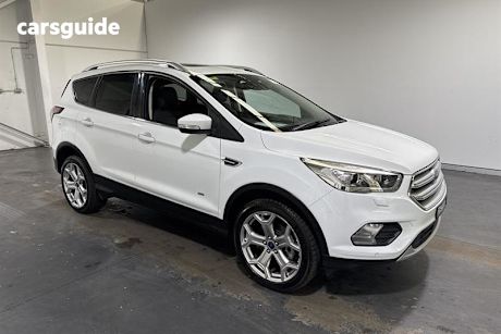 White 2017 Ford Escape Wagon Titanium (awd)