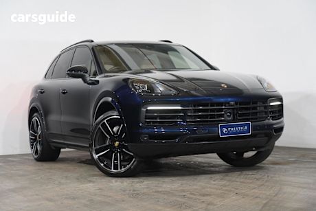 Blue 2019 Porsche Cayenne Wagon