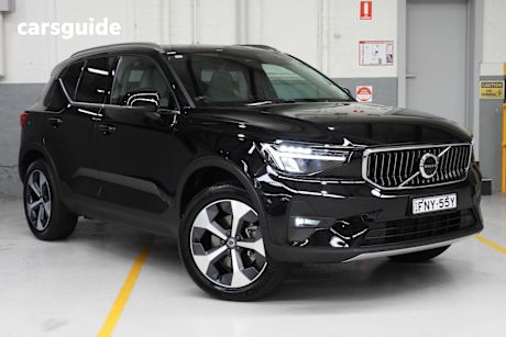 Black 2023 Volvo XC40 Wagon Ultimate B4 Bright Mhev