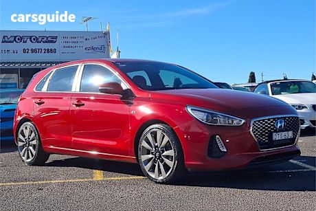 Red 2017 Hyundai I30 Hatchback SR Premium