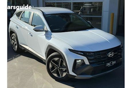 White 2025 Hyundai Tucson SUV F