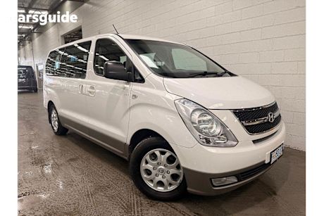 White 2014 Hyundai Imax Wagon