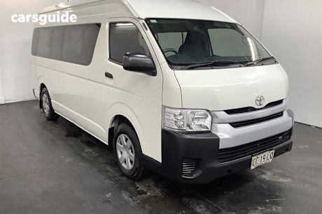 White 2015 Toyota Hiace Bus Commuter