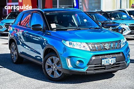Blue 2024 Suzuki Vitara Wagon