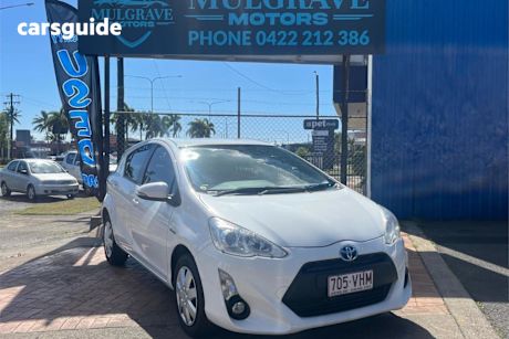 White 2015 Toyota Prius C Hatchback Hybrid