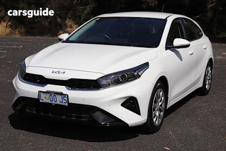 White 2023 Kia Cerato Hatchback S
