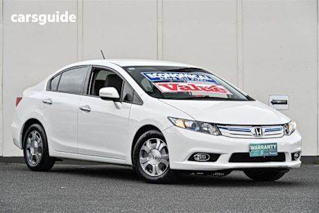 White 2014 Honda Civic Sedan Hybrid