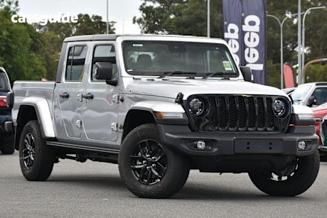Silver 2023 Jeep Gladiator Dual Cab Utility Night Eagle (4X4)