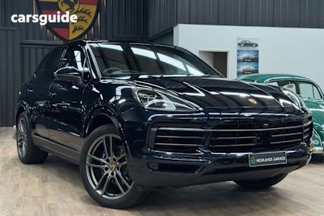 Blue 2022 Porsche Cayenne Wagon Platinum Edition