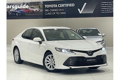 White 2018 Toyota Camry Sedan ASCENT F