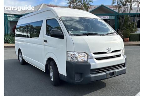 White 2015 Toyota Hiace OtherCar COMMUTER R
