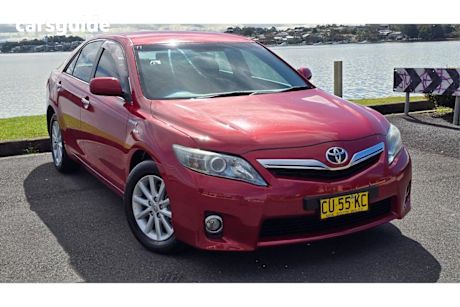 Red 2010 Toyota Camry Sedan HYBRID F