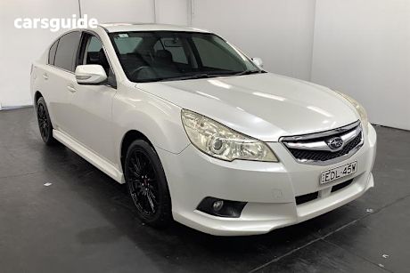 White 2009 Subaru Liberty Sedan 2.5I Premium