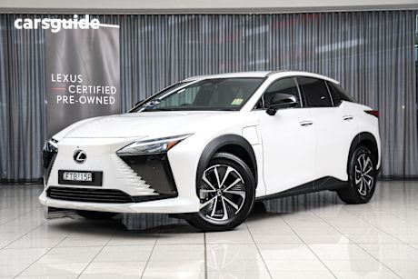 White 2023 Lexus Rz Wagon RZ450e Luxury