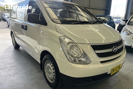White 2014 Hyundai Iload Van