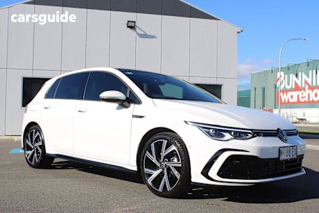 White 2024 Volkswagen Golf Hatch 110TSI R-LINE F