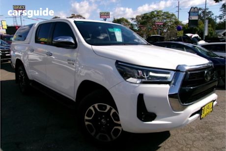 White 2022 Toyota Hilux Double Cab Pick Up SR5 HI-Rider (4X2)
