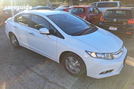 White 2014 Honda Civic Sedan Hybrid