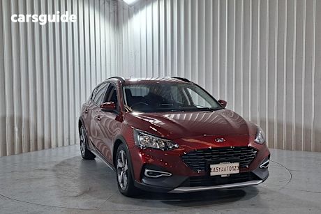 Red 2019 Ford Focus Hatchback Active