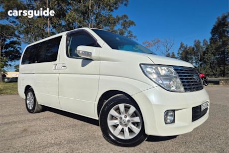 White 2005 Nissan Elgrand Wagon XL
