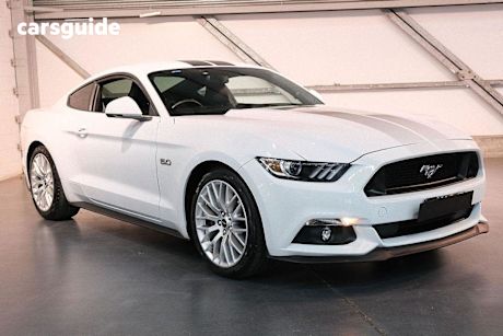 White 2016 Ford Mustang Coupe GT R