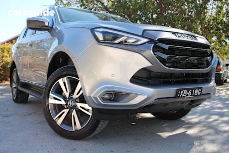 Silver 2024 Isuzu MU-X SUV LS-T R