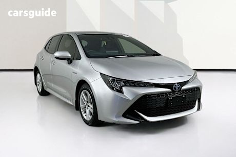 Silver 2020 Toyota Corolla Hatchback Ascent Sport (hybrid)