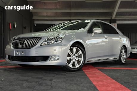 Silver 2010 Toyota Crown Sedan Majesta G Type V8 4dr Sedan 8sp Auto 4.6i