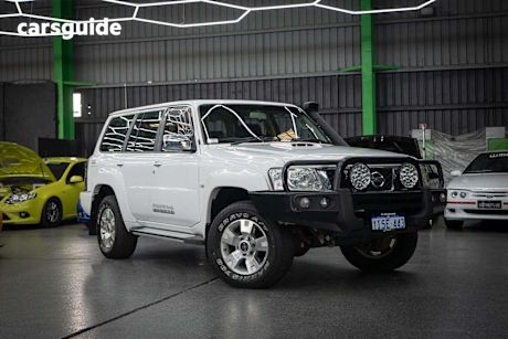 White 2011 Nissan Patrol Wagon ST 4X4