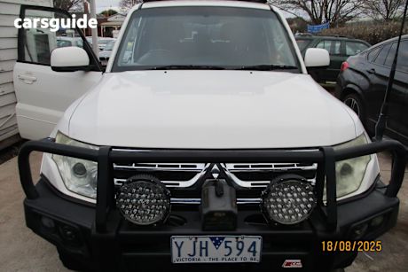 White 2011 Mitsubishi Pajero Wagon Gls Lwb (4X4)