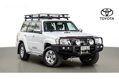 2015 Nissan Patrol SUV ST 4X4