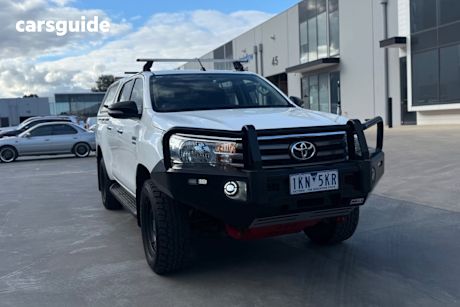 White 2017 Toyota Hilux Dual Cab Utility Sr (4X4)