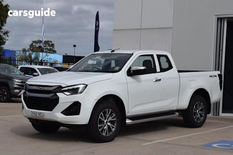 White 2023 Isuzu D-MAX Space Cab Utility LS-U (4X4)