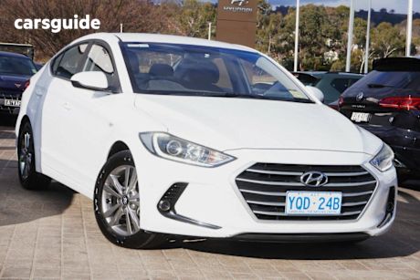 White 2017 Hyundai Elantra Sedan Active 2.0 MPI