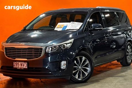 Blue 2015 Kia Carnival Wagon SLI
