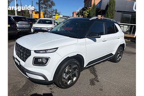 White 2021 Hyundai Venue SUV ELITE F