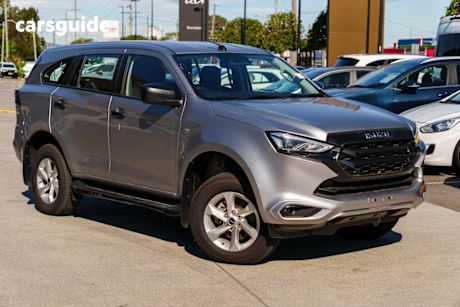 Silver 2023 Isuzu MU-X Wagon LS-M (4X4)