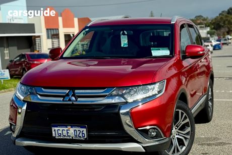 Red 2016 Mitsubishi Outlander Wagon Ls (4X2)