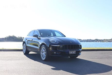 Black 2017 Porsche Macan Wagon