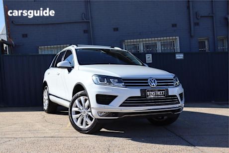 White 2015 Volkswagen Touareg OtherCar