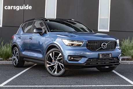 Blue 2019 Volvo XC40 Wagon T5 R-Design (awd)