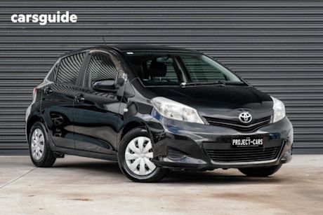 Black 2013 Toyota Yaris Hatchback YR